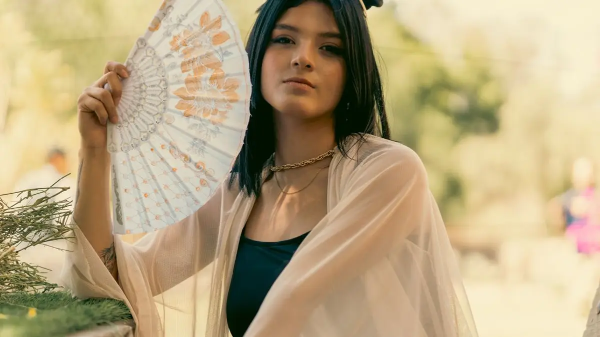 Miya Cech interprète Toph dans la série Avatar : portrait de l’actrice